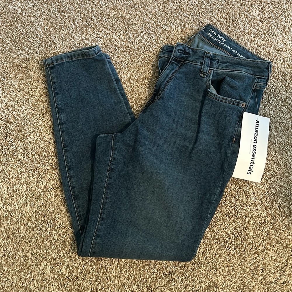 Amazon Essentials Curvy Skinny jeans NWT